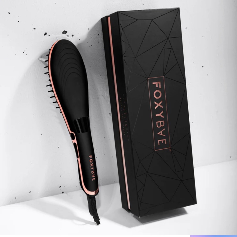 NIB FOXYBAE Rose Gold Straightening Brush